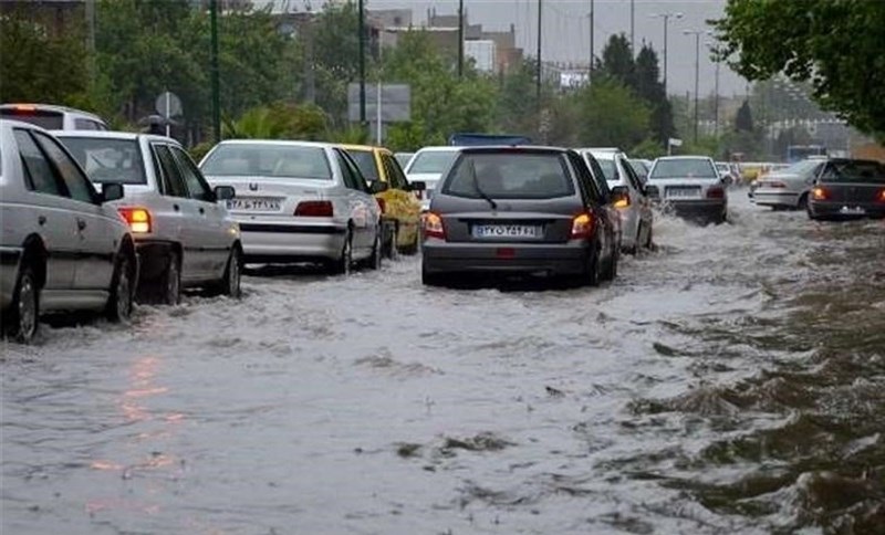 سیلابی شدن مسیل&zwnj;ها و ابگرفتگی معابر