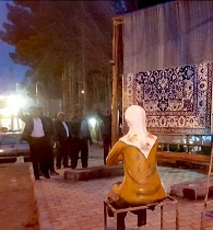نصب المان دار قالی در شهر نايین