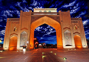 بازی نور و صدا در دروازه قرآن شیراز در ایام نوروز