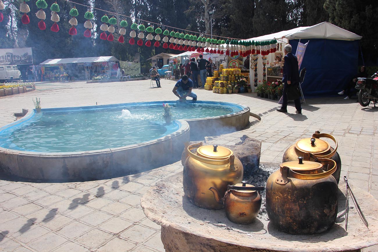 برگزاری جشنواره شادشهر و نان و روستا در شیراز