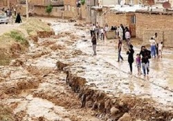 جوان پلدختری در حضور فرمانده ناجا: هنوز مرگ بر آمریکا و اسرائیل می‌گوییم + فیلم