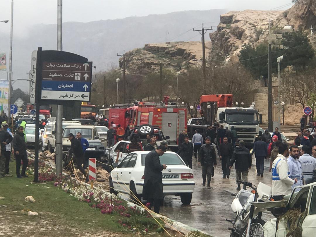 حضور فعال نیروها و امکانات پزشکی و مهندسی سپاه استان فارس در امداد رسانی به مردم/ نیروهای امدادی و مهندسی سپاه فجر فارس در حال آماده باش هستند