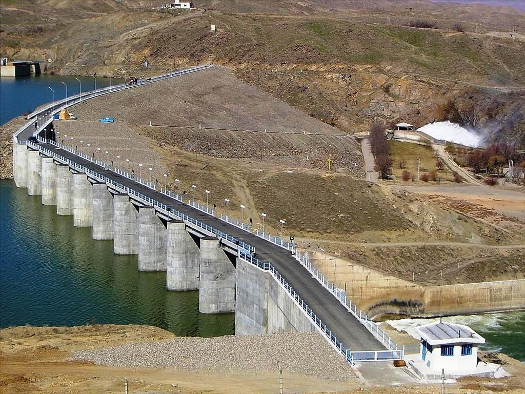 بخشی از آب بند گلستان در اقدامی کنترل شده تخلیه شد