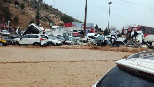 اقدامات ایمنی برای استفاده از خودروهای گرفتار در سیل+ روش راه اندازی مجدد اتومبیل