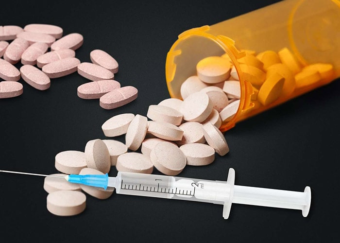 دارو&zwnj;های غیر استاندارد از مراکز فروش جمع آوری می&zwnj;شود/ از کیفیت دارو&zwnj;های موجودددر داروخانه ها مطمئن باشید