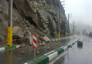 ریزش کوه در جاده کرج - چالوس