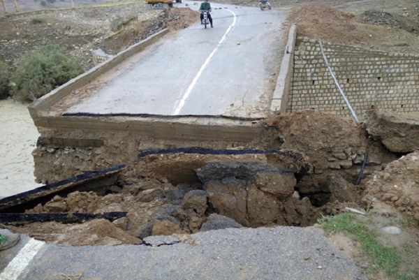 قطع راه ارتباطی ۵ روستای بخش ماژین