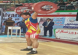 وزنه بردار کردستانی راهی عمان می شود