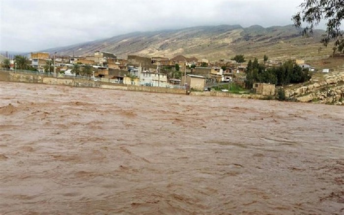 سیل و آبگرفتگی روستای چهل قز و سنگ تراشان شهرستان ری را تهدید می‌کرد