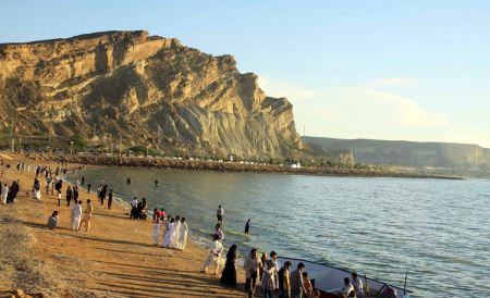 چابهار بندری همیشه بهار/ آب و هوای خوشش مسافران رو از شمال و جنوب کشور به خودش جذب کرده است +تصاویر