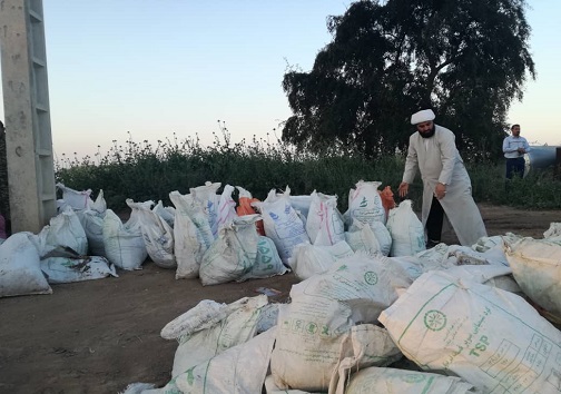 حضور طلاب و بسیجیان در عملیات ترمیم سیل بندها/عملیات تاکنون ادامه دارد+تصاویر