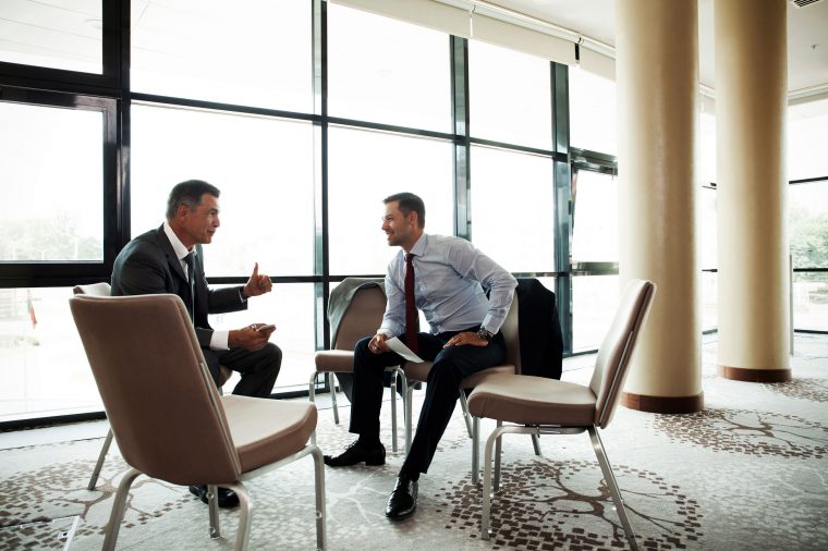 ۱۰ تکنیک عالی برای محبوبیت بیشتر نزد افراد ۱۰ تکنیک عالی برای محبوبیت بیشتر نزد افراد