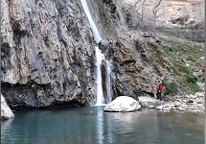 سفر به مناطق عملیاتی جنوب در ایام نوروز/ وضعیت پل فهلیان پس از بارندگی&zwnj;های اخیر/ باز شدن شکوفه&zwnj;های سیب درختی در سمیرم/ حال و هوای امامزاده سلطانعلی مشهد اردهال + فیلم و تصاویر