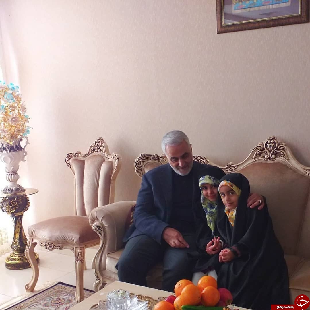 دیدار نوروزی سردار سلیمانی با خانواده شهید مدافع حرم مهدی نعمائی
