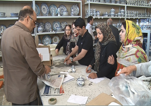 استقبال بی نظیر مسافران نوروزی از بازارچه‌های صنایع دستی میبد