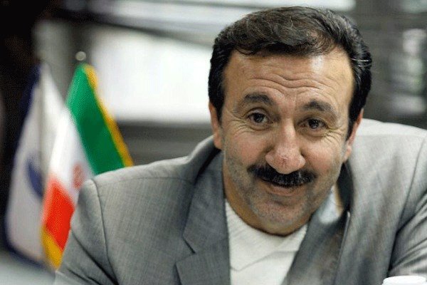 داوری: استفاده از تولیدات داخلی اتفاقی مبارک در والیبال ایران بود