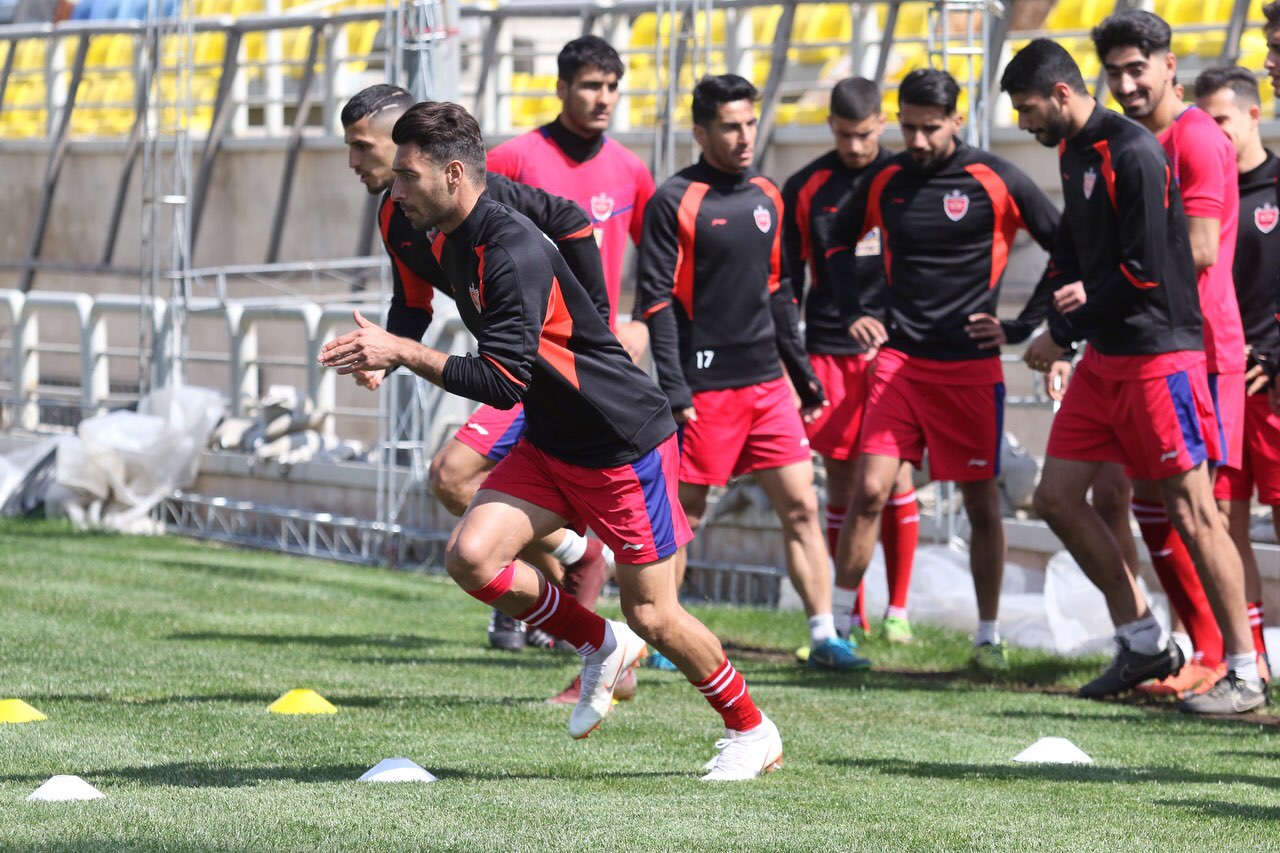 تمرین شاداب پرسپولیسیها پیش از دربی ۸۹ تمرین شاداب پرسپولیسیها پیش از دربی ۸۹