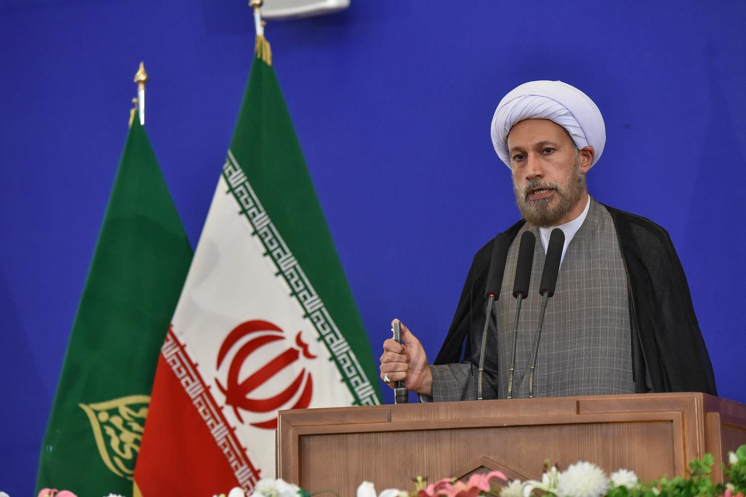 دستگاه قضایی مقصران سیل را مشخص کند/ مردم شیراز از امتحان سربلند خارج شدند