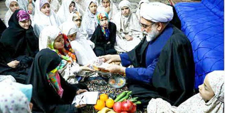 یلدای تولیت آستان قدس رضوی در کنار کودکان بی&zwnj;سرپرست مشهدی