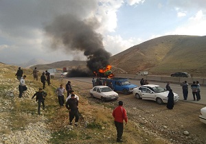 تصادف آتشین کامیون با رانا در جاده کرمانشاه - سرپل ذهاب + فیلم