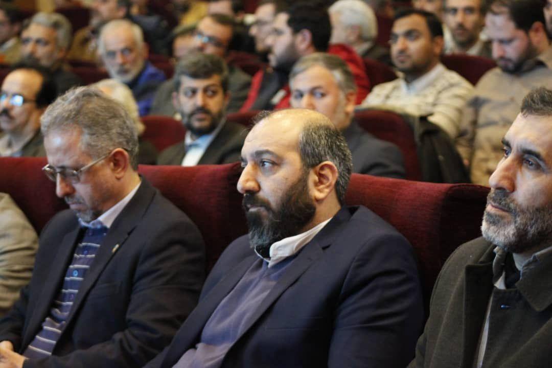 دوسالانه سراسری عکس نور به پایان رسید/ هنرمندان شهرستانی خوش درخشیدند