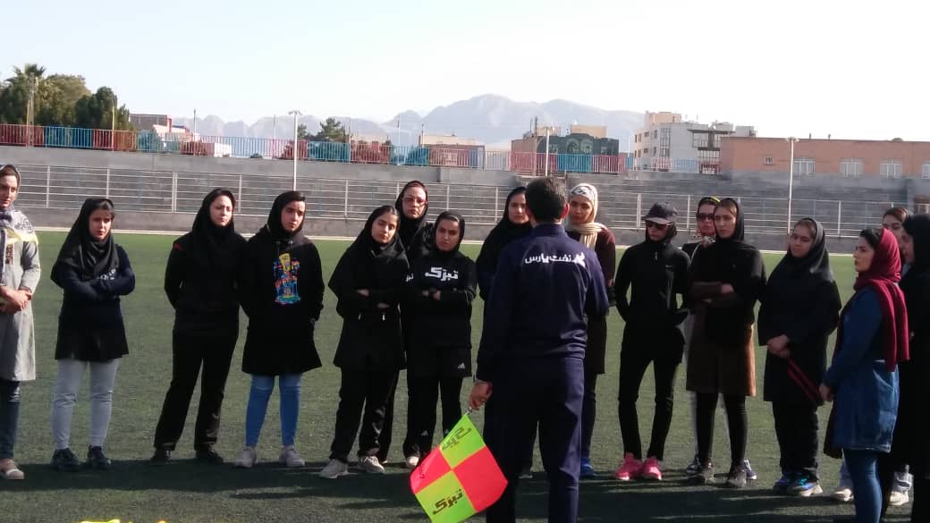کرمان میزبان دوره دانش افزایی داوران فوتبال بانوان استان