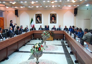 برخورد با مدیران بانک هایی که مانع پیشرفت بخش های اقتصادی استان می شوند