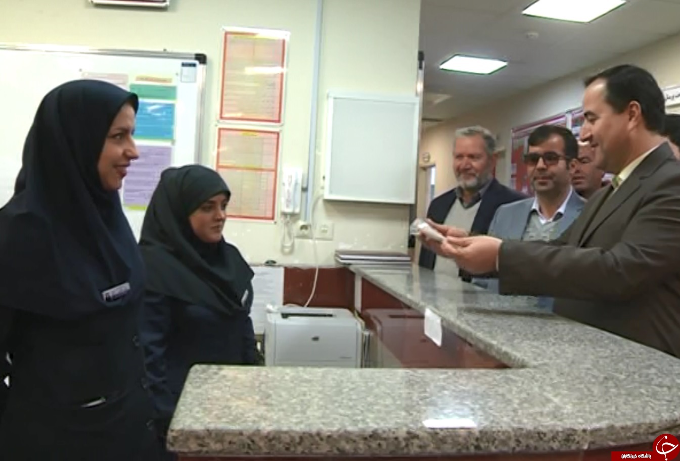 دیدار مسئولان خنداب با پرستاران