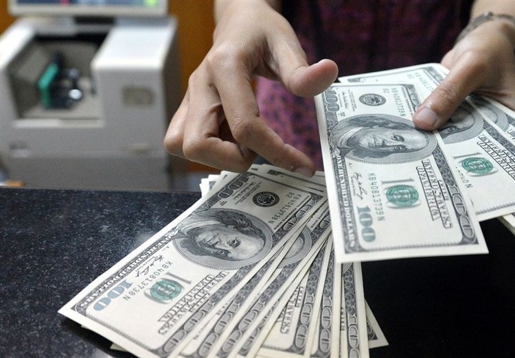 قیمت دلار در زمستان ۹۸ چگونه خواهد بود؟