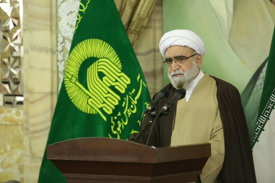 حضور ۳۰ میلیونی زائران در مشهد از معجزات کرامت امام رضا (ع) است