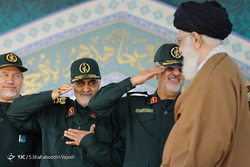 از دل نرود هر آنکه از دیده برفت