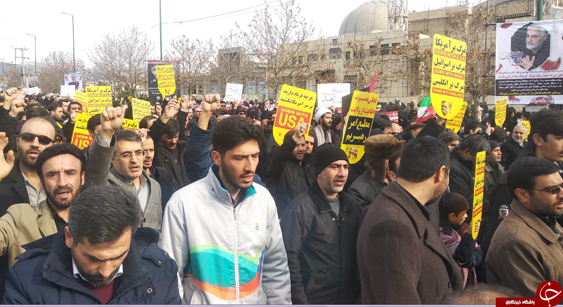 راهپیمایی نمازگزاران زنجانی در محکومیت جنایت تروریستی آمریکا در به شهادت رساندن سردار سلیمانی + تصاویر