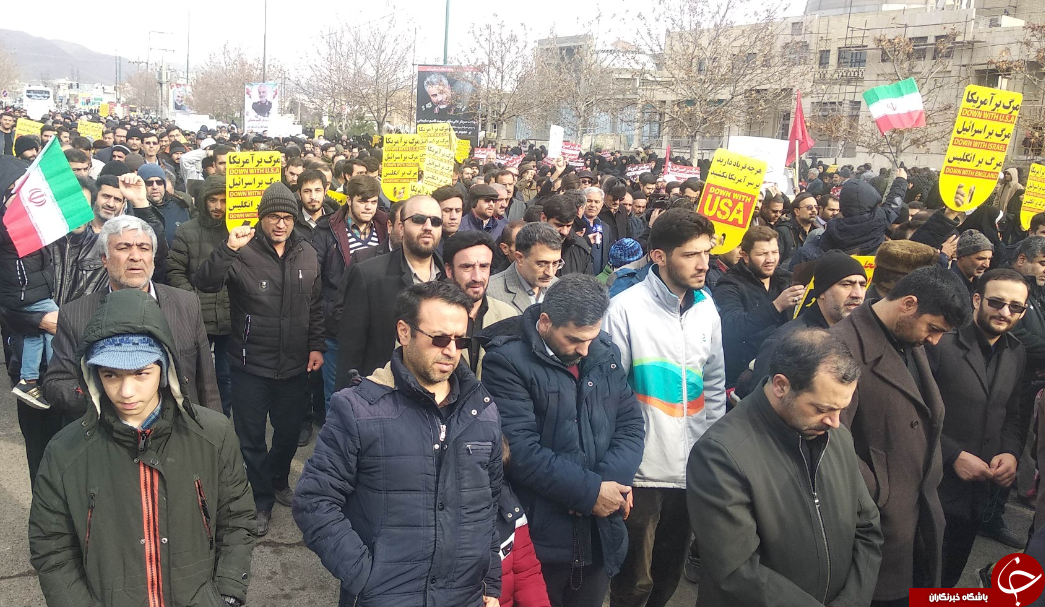 راهپیمایی نمازگزاران زنجانی در محکومیت جنایت تروریستی آمریکا در به شهادت رساندن سردار سلیمانی + تصاویر