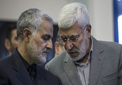 کار زیبای شهید سردار سلیمانی در وسط نماز + فیلم