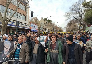 نمازگزاران سنندجی اقدام تروریستی آمریکا را محکوم کردند