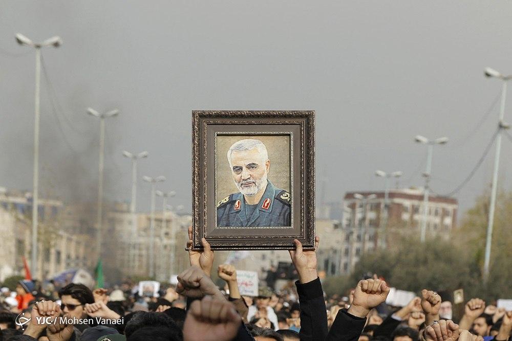 راهپیمایی نمازگزاران تهرانی در محکومیت ترور سردار سلیمانی