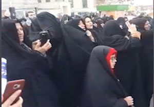 اقدام خودجوش مردم کرمانشاه علیه جنایت آمریکا و شهادت سردار سلیمانی + فیلم