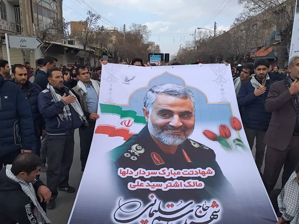 تجمع مردم نهاوند برای بزرگداشت سردار سلیمانی