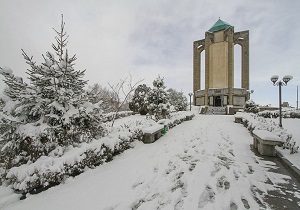 همدان برفی می شود