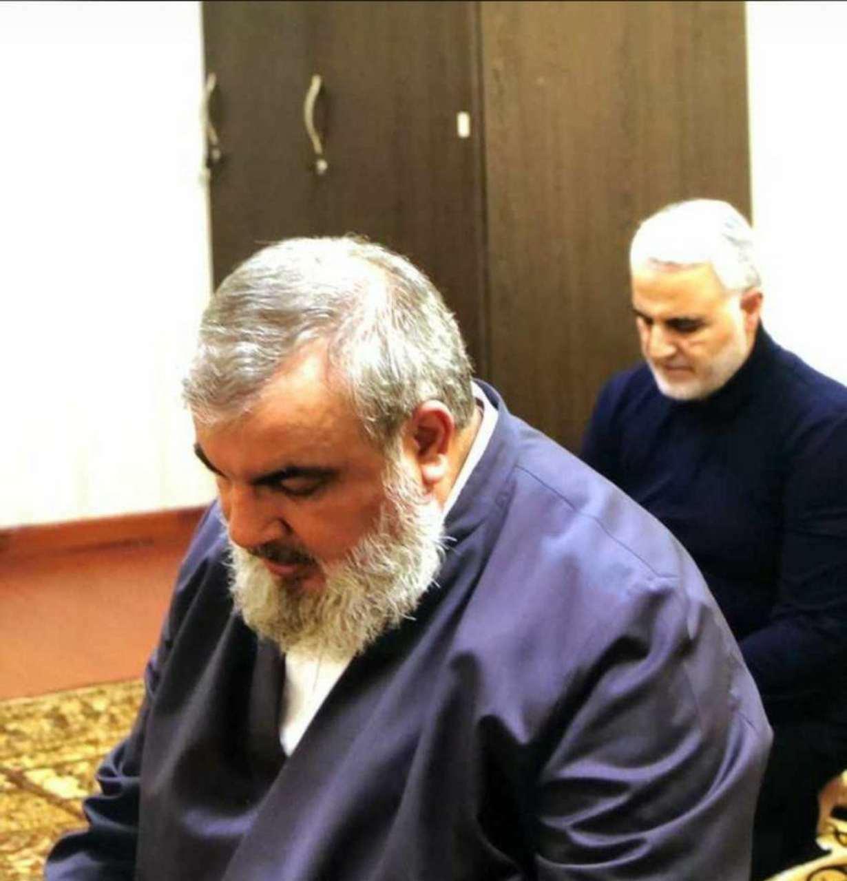 تصویر کمتر دیده شده از سپهبد شهید قاسم سلیمانی در کنار سیدحسن نصرالله