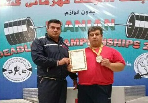 درخشش در مسابقات ددلیفت کشوری