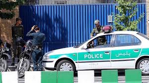 مامور فداکار، ناجی دختر ۴ ساله از قتلگاه اغتشاشگران
