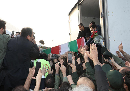 مشهدالرضا(ع) با ورود پیکر سردار شهید قاسم سلیمانی و همراهانش معطر شد مشهدالرضا(ع) با ورود پیکر سردار شهید قاسم سلیمانی و همراهانش معطر شد