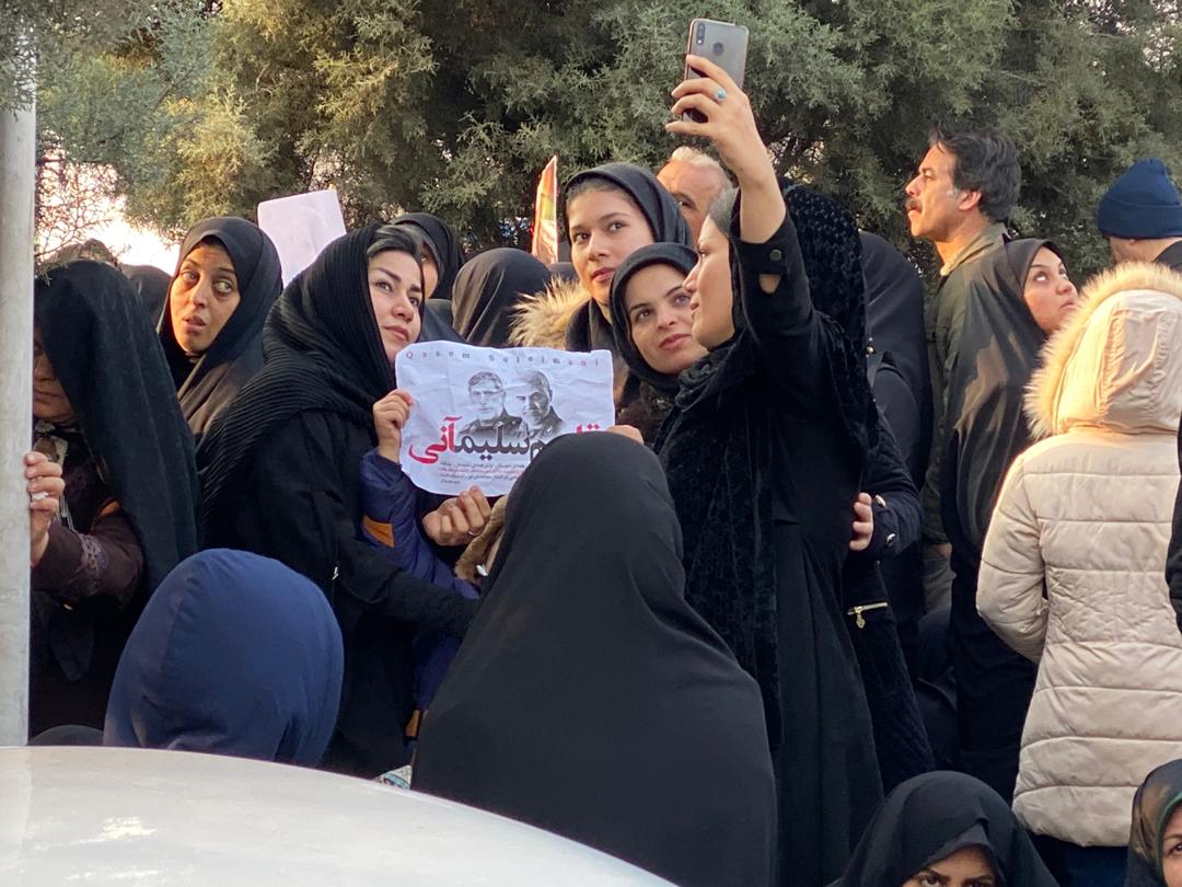 مشهدالرضا(ع) با ورود پیکر سردار شهید قاسم سلیمانی و همراهانش معطر شد مشهدالرضا(ع) با ورود پیکر سردار شهید قاسم سلیمانی و همراهانش معطر شد