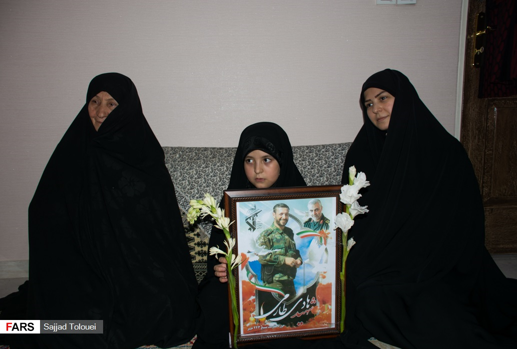 گفتگو با خانواده شهید &laquo;طارمی&raquo;؛ &laquo;هادی&raquo; در کنار &laquo;سردار&raquo; سَر داد