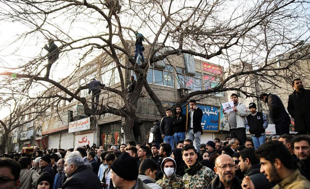 مشهدالرضا(ع) با ورود پیکر سردار شهید قاسم سلیمانی و همراهانش معطر شد مشهدالرضا(ع) با ورود پیکر سردار شهید قاسم سلیمانی و همراهانش معطر شد