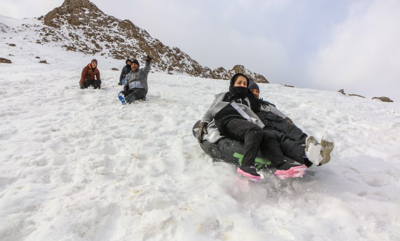 زنگ تفریح خانوادگی با ورزش مهیج اسکی