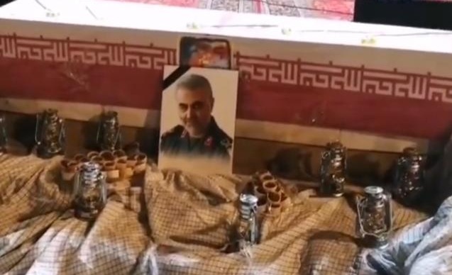 پاسداشت یاد شهید سلیمانی در ساحل خلیج فارس