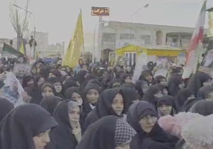 حضور پرشور زنان انقلابی در مراسم شهادت سردار سلیمانی + فیلم