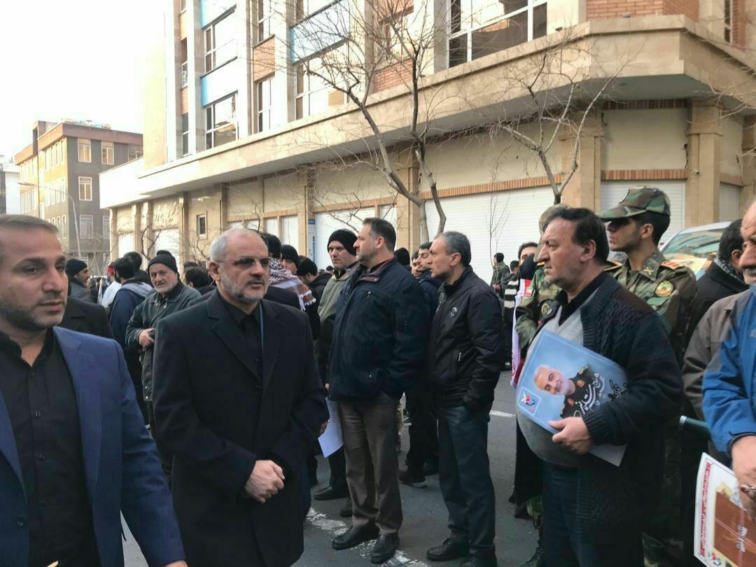حضور چهره&zwnj;های لشکری و کشوری در مراسم تشییع پیکر سپهبد شهید قاسم سلیمانی